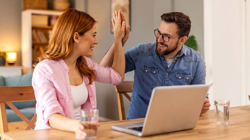 A couple embracing the growth mindset approach to strengthen their relationship.